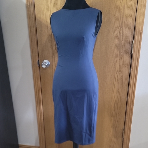 Roeyshouse NWT Elegant Blue Sleeveless Midi Dress - Picture 1 of 7